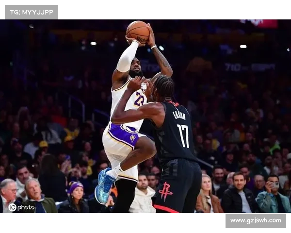 NBA常规赛:火箭憾负湖人,乌度卡这是在下了一步错棋? NBA常规赛:火箭憾负湖人,乌度卡这是在下了一步错棋?