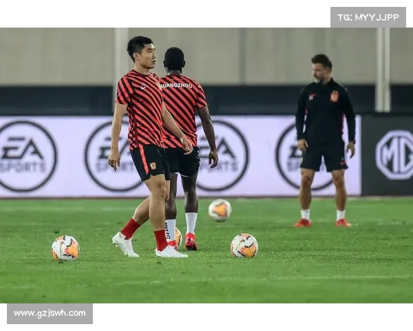 中超第14轮广州恒大淘宝5-0大胜重庆斯威